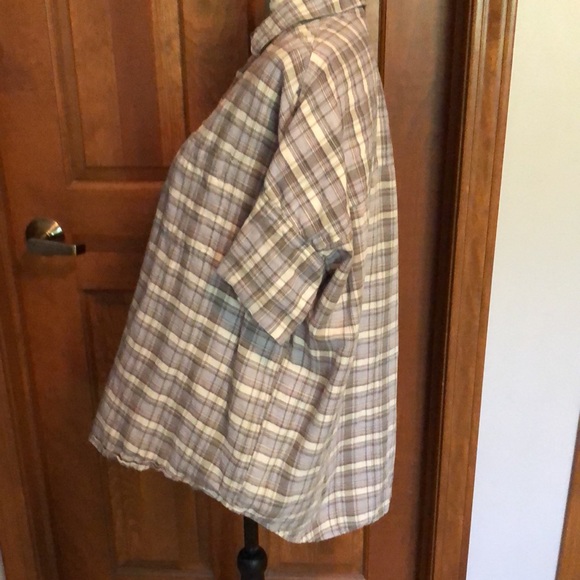 Madewell button-down, light tan and gray plaid, boxy, short-sleeve Courier shirt - Picture 2 of 11